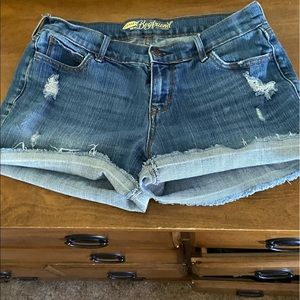 Old navy boyfriend jean shorts